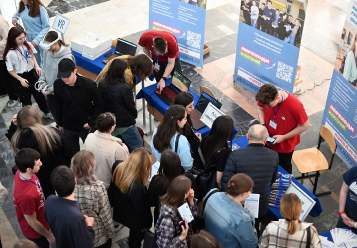Adyghe State University Showcases Educational Programs and Career Opportunities at the 'Work of Russia: Time of Opportunities' Fair"