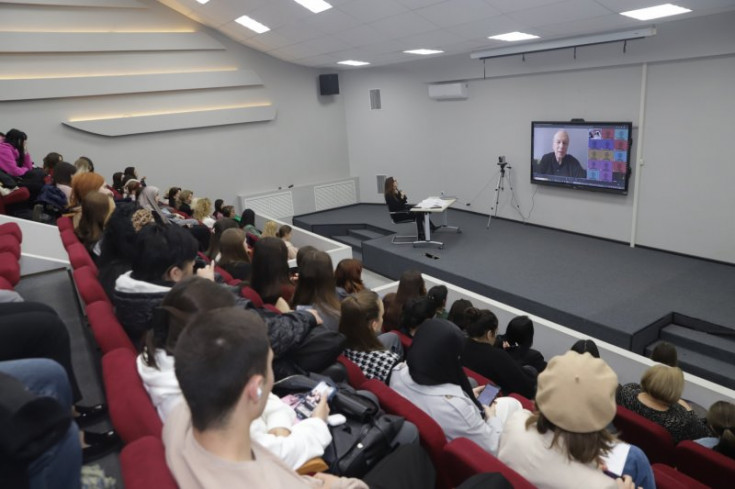 The Laboratory of Experimental Linguistics of ASU hosted a meeting with polyglot Dmitry Petrov