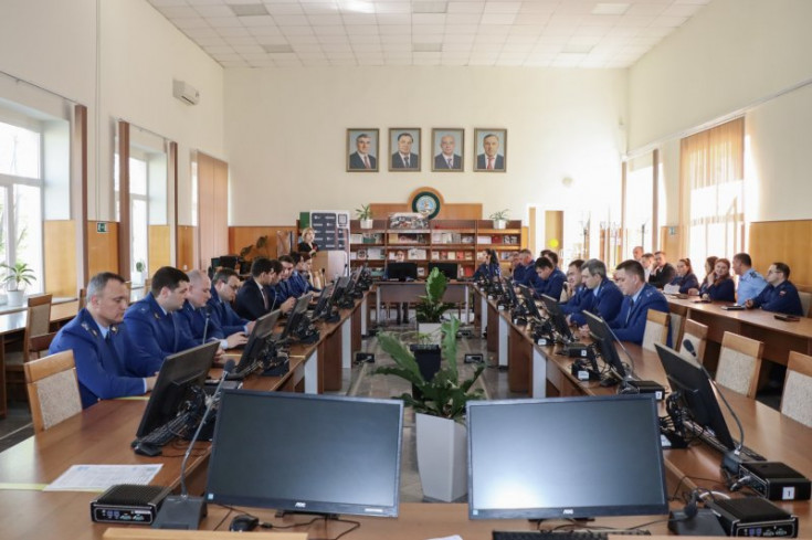Преподаватели АГУ Елена Малышева и Фатима Удычак выступили на просветительском занятии Российского Общества «Знание» для сотрудников прокуратуры Адыгеи
