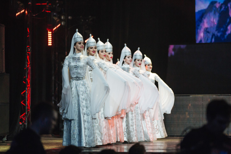 Танцоры ансамбля «Нарт» представляют Адыгею на Российской студенческой весне в Саратове