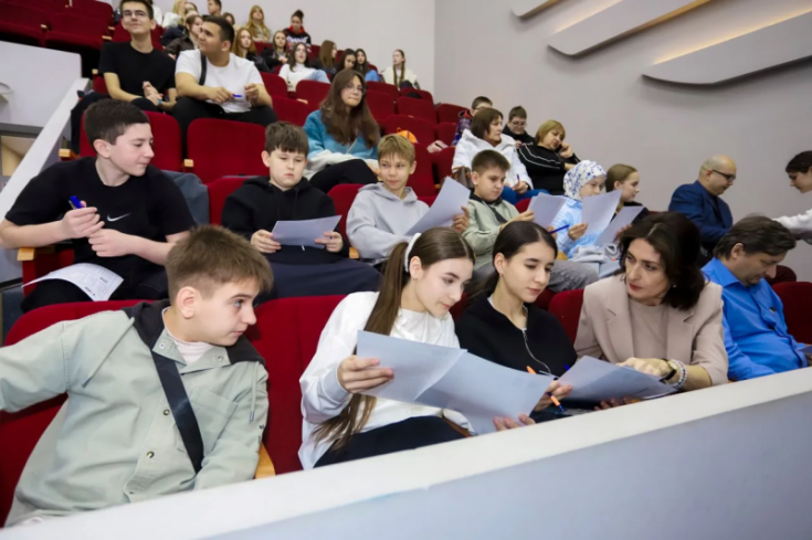  More than 100 people took part in the Geographical Dictation at Adyghe State University.